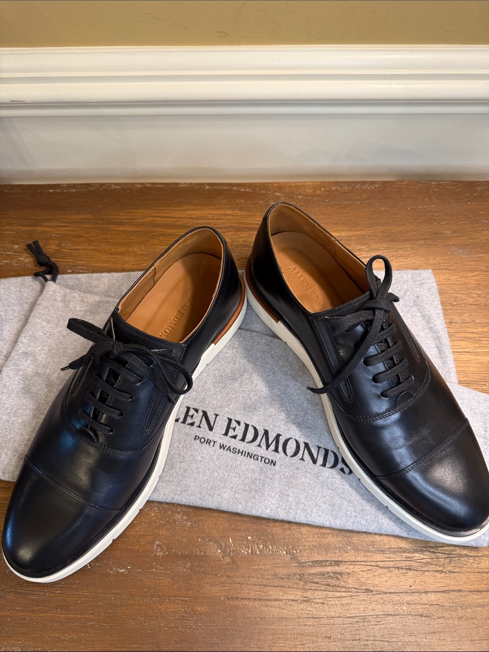 Allen Edmonds Carson Hybrid Lace Up Derby